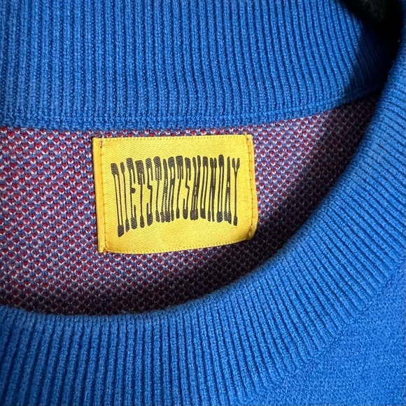 Diet Starts Monday Split Sweater Size L - Picture 2 of 3